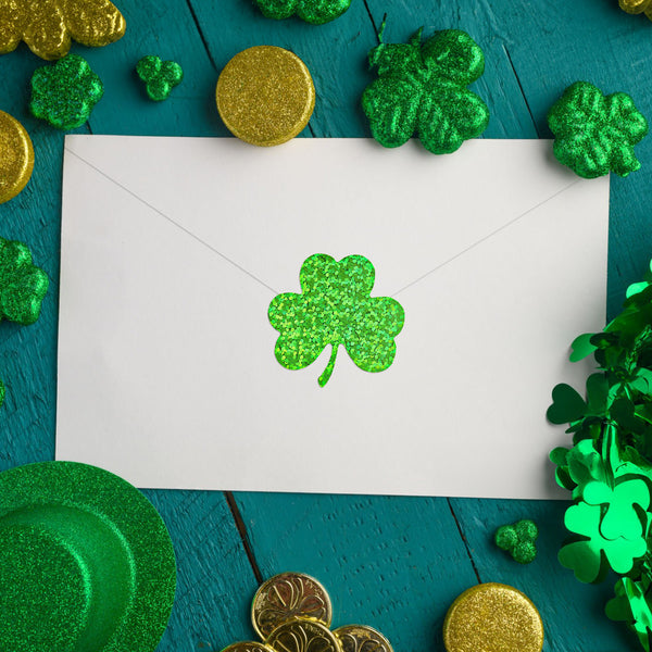 St. Patrick's Day Stickers 600 Pcs Laser Shamrock Stickers 1.5 Inch 3 Colors St. Patrick's Stickers Irish Stickers Clover Stickers for Envelope Seal Card St. Patrick's Day Decoration